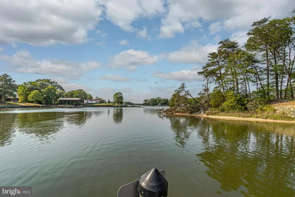 $575,000 | 150 East Harbor Drive, Reedville, VA 22539