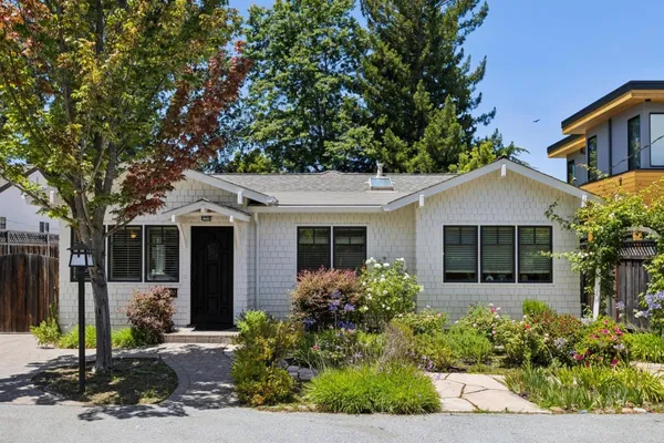 $3,188,000 | 2062 Mills Avenue, Menlo Park, CA 94025