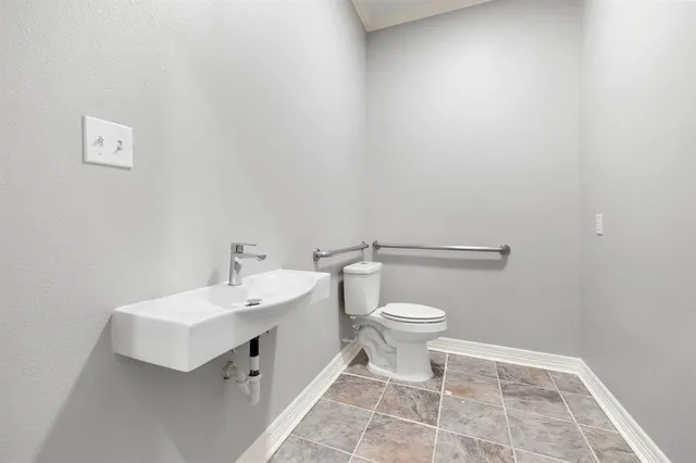 $229,000 | 12832 Willow Centre Drive, Unit E AND F, Houston, TX 77066