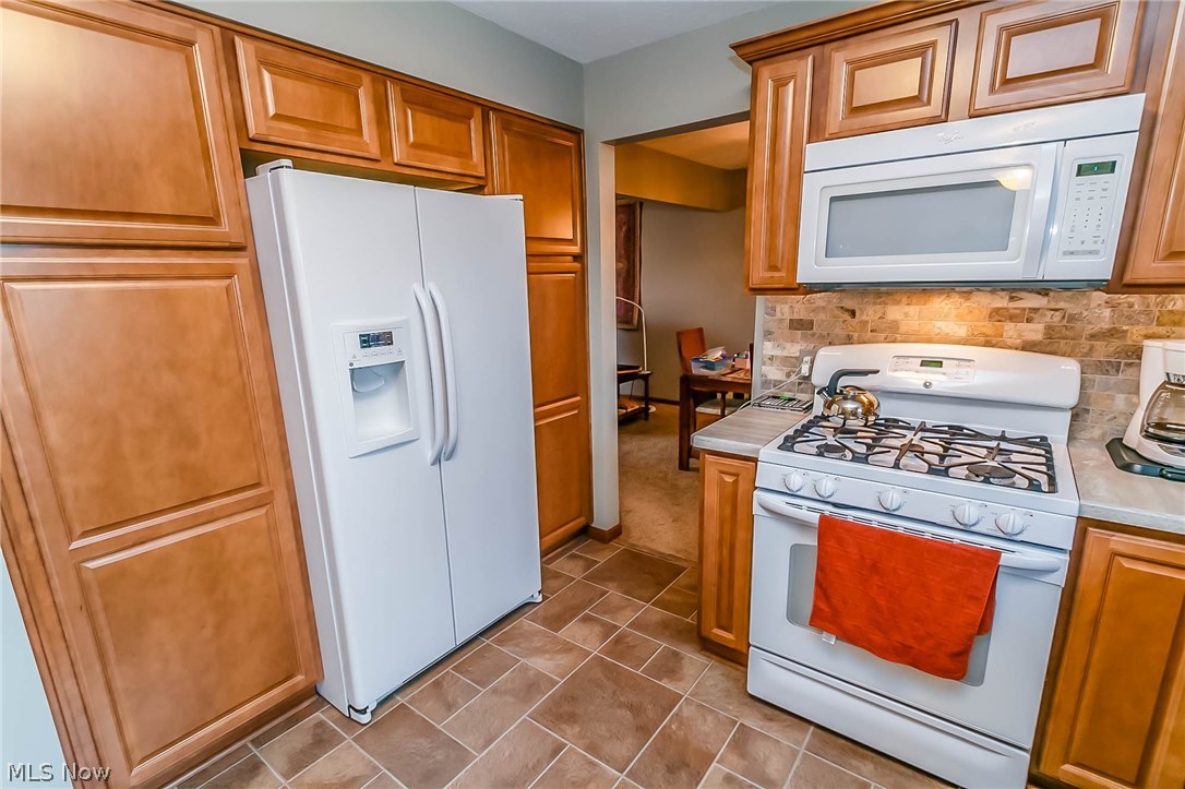 6990 Ames Road Parma, OH 44129 - Photo 8 of 27 Gallery Image 8