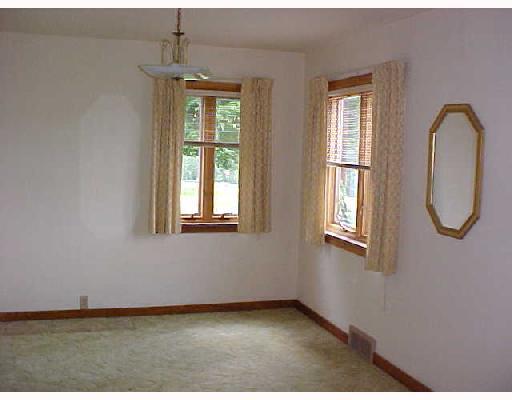 402 West Sunbury Road Butler, PA 16001 - Photo 2 of 6 Dining Room. LIGHT AND BRIGHT WITH CORNER WINDOWS