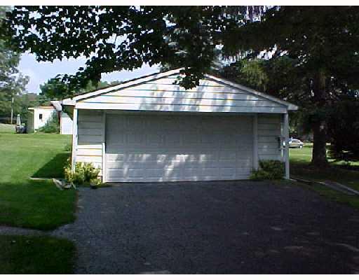 402 West Sunbury Road Butler, PA 16001 - Photo 5 of 6 Parking Lot/Garage. FITS 2 CARS