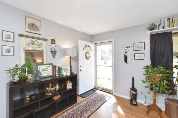 $360,000 | 916 Lacey Avenue, Lisle, IL 60532