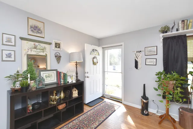 $375,000 | 916 Lacey Avenue, Lisle, IL 60532