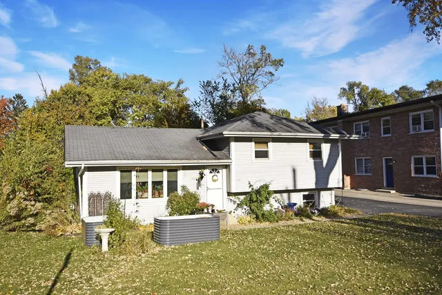 $375,000 | 916 Lacey Avenue, Lisle, IL 60532