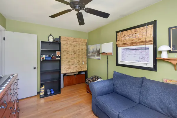 $360,000 | 916 Lacey Avenue, Lisle, IL 60532