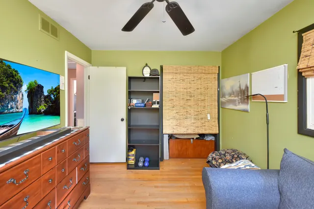 $375,000 | 916 Lacey Avenue, Lisle, IL 60532