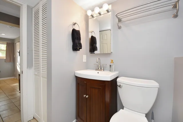 $375,000 | 916 Lacey Avenue, Lisle, IL 60532