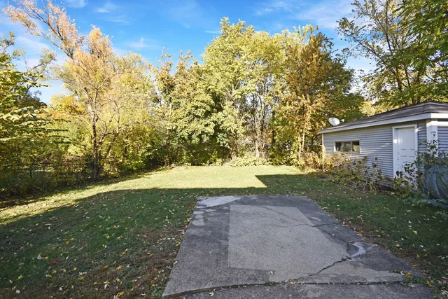 $375,000 | 916 Lacey Avenue, Lisle, IL 60532