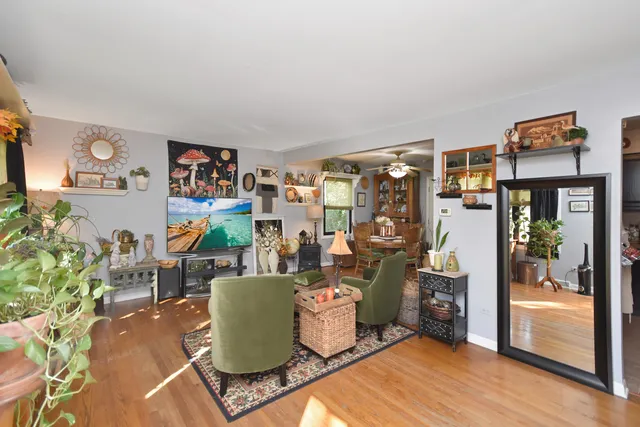 $375,000 | 916 Lacey Avenue, Lisle, IL 60532