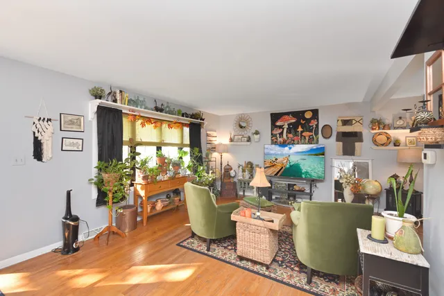 $375,000 | 916 Lacey Avenue, Lisle, IL 60532