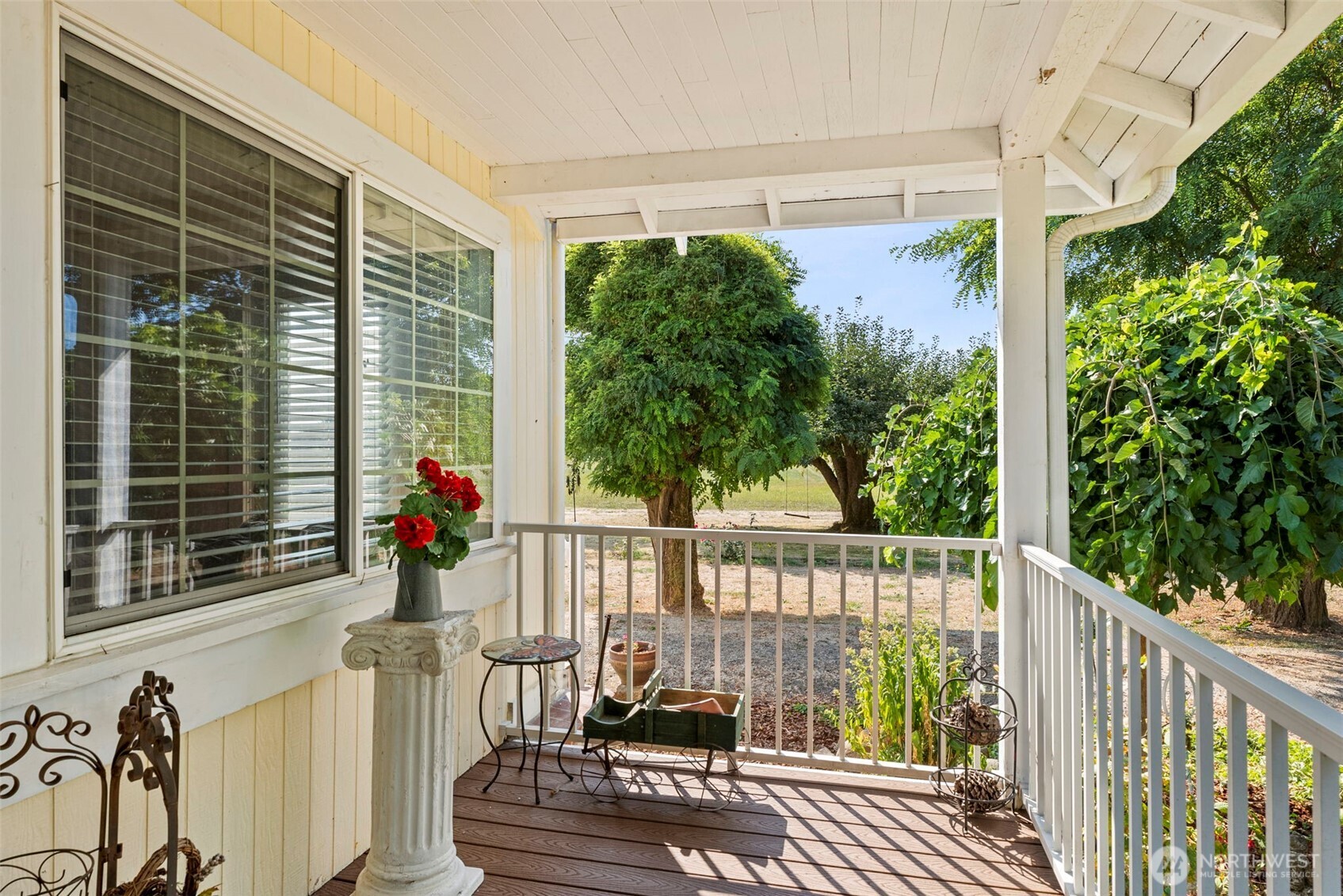379 Twin Oaks Road Chehalis, WA 98532 - Photo 3 of 30 a view of a balcony with chairs