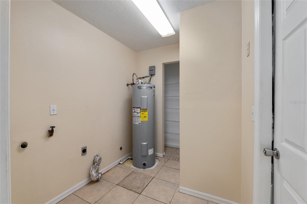 4329 Northwest 155th Street Reddick, FL 32686 - Photo 40 of 52 a view of an empty room