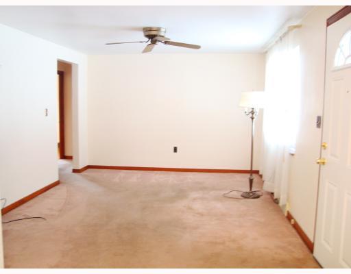 5970 Library Road Bethel Park, PA 15102 - Photo 3 of 11 Living Room.