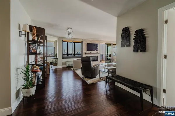 $6,000 | 200 Winston Drive, Unit 2319, Cliffside Park, NJ 07010