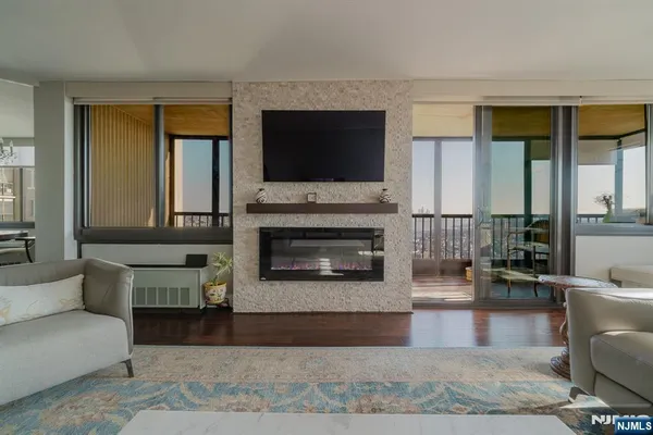 $6,000 | 200 Winston Drive, Unit 2319, Cliffside Park, NJ 07010