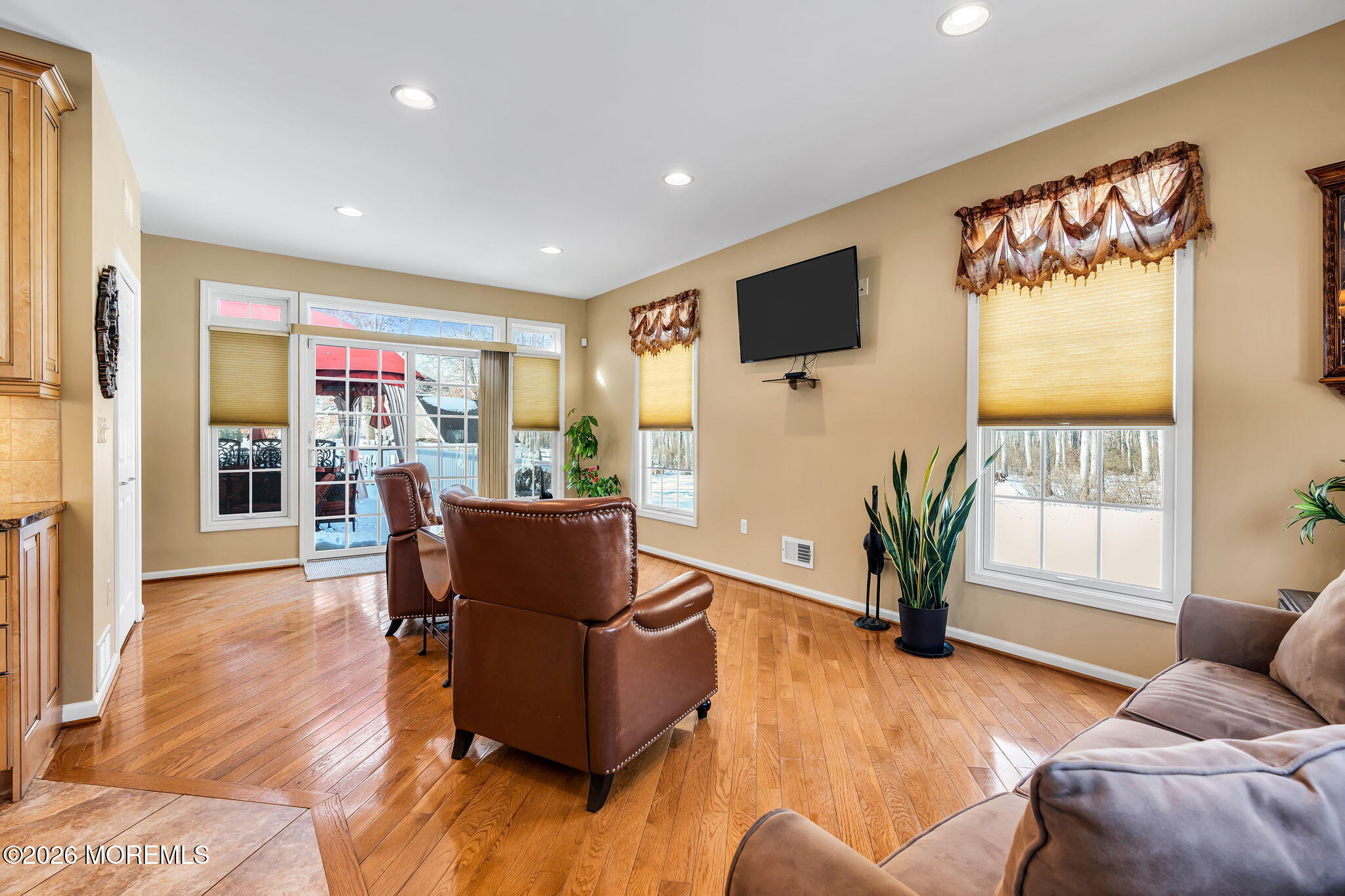 24 Parkside Drive Jackson, NJ 08527 - Photo 68 of 91 a living room with furniture and a large window