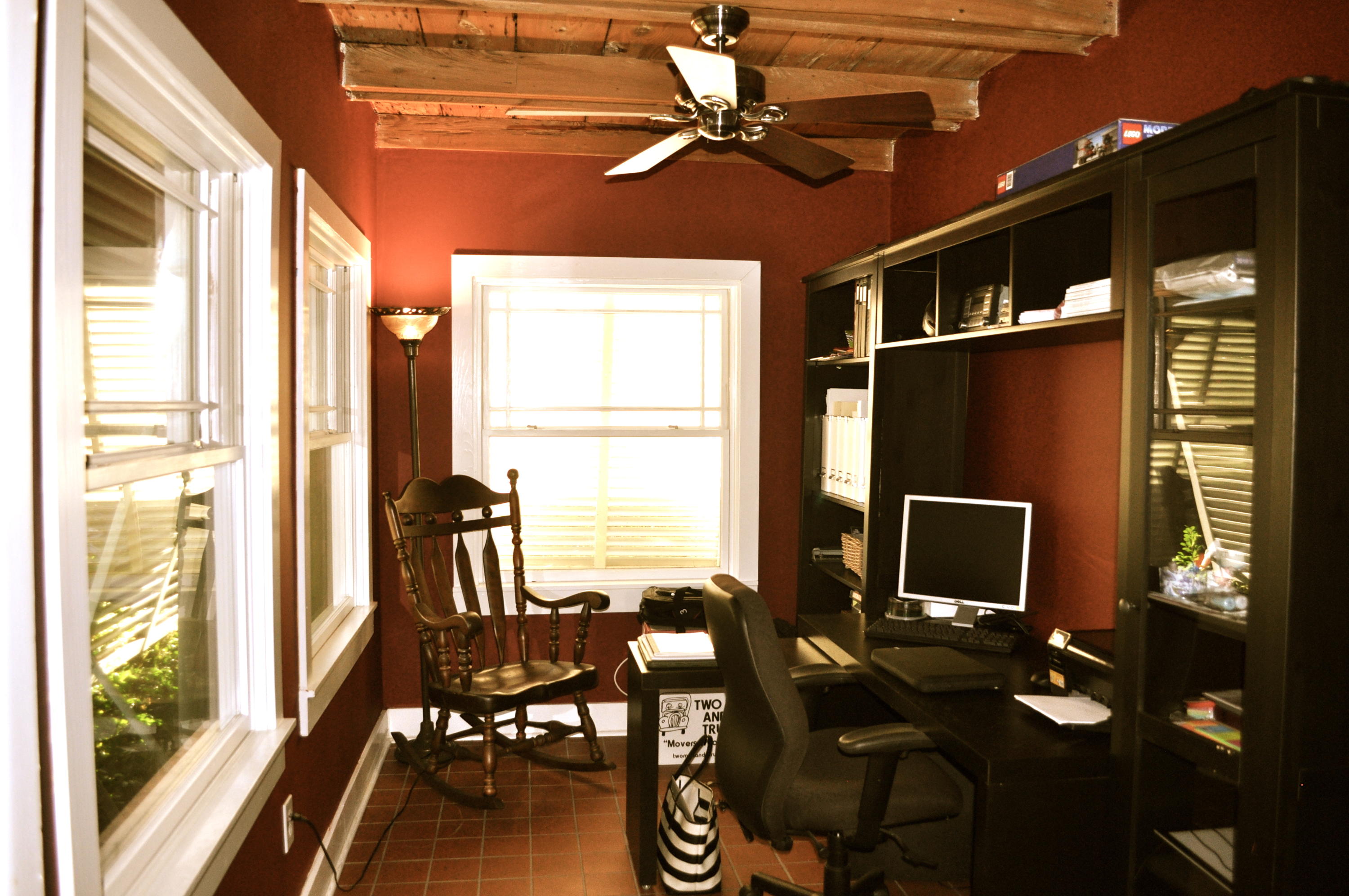 348 Plymouth Road West Palm Beach, FL 33405 - Photo 5 of 36 Den/Office Area