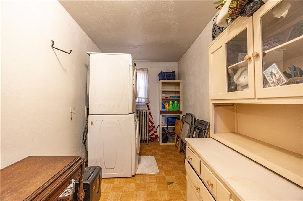 3245 Juliet Street Pittsburgh, PA 15213 - Photo 21 of 22 a utility room with dryer and washer