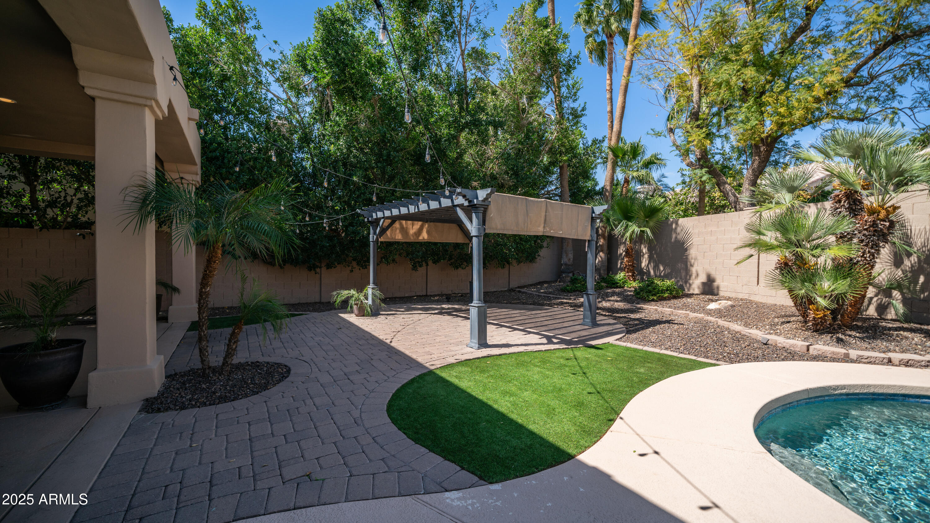 3020 East Rockledge Road Phoenix, AZ 85048 - Photo 35 of 49 Artificial Grassy Area