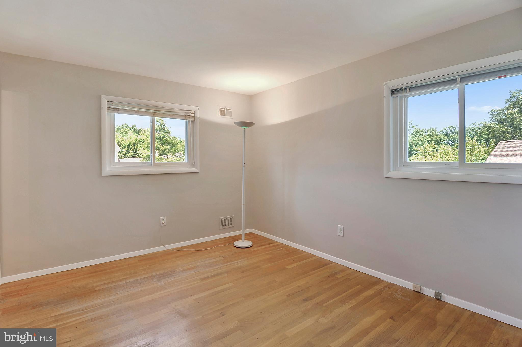 2009 Pelden Road Hyattsville, MD 20783 - Photo 26 of 30 Bedroom (Master)