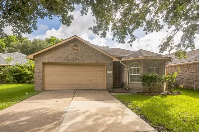 $1,870 | 5751 Wandering Creek Drive, Richmond, TX 77469
