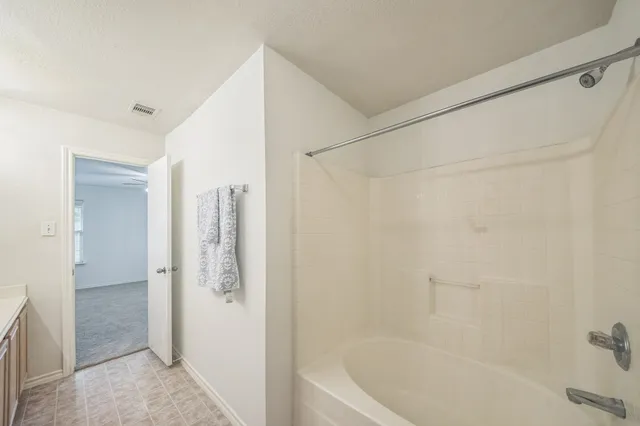 $1,870 | 5751 Wandering Creek Drive, Richmond, TX 77469