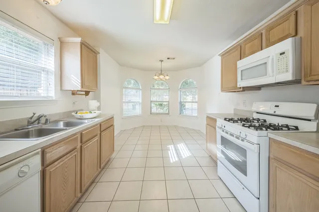 $1,870 | 5751 Wandering Creek Drive, Richmond, TX 77469