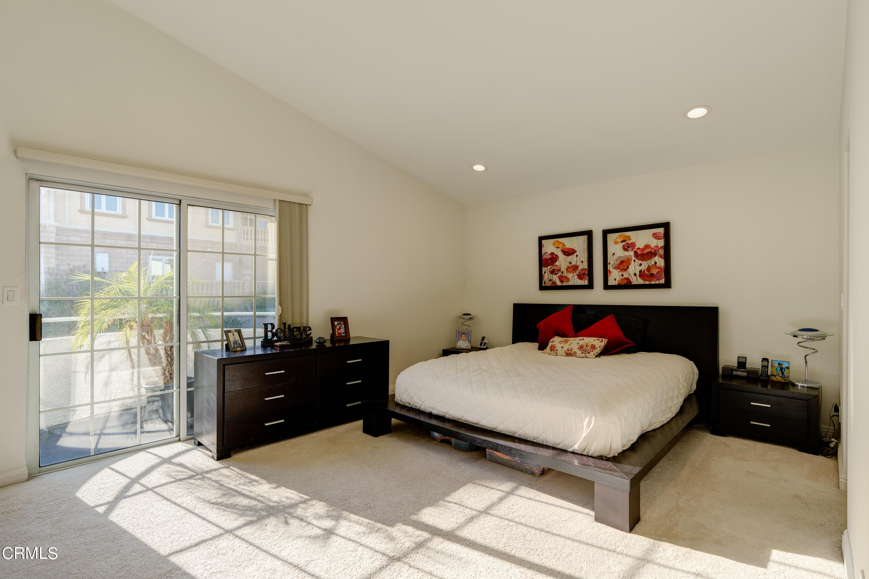 3336 Stephens Circle Glendale, CA 91208 - Photo 65 of 74 a bedroom with a bed and wooden floor