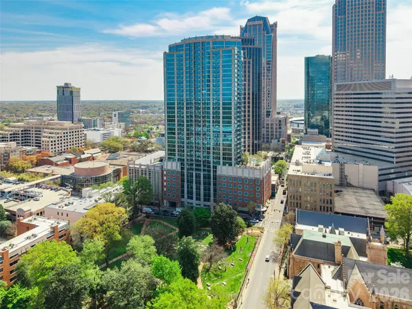 a picture of city view