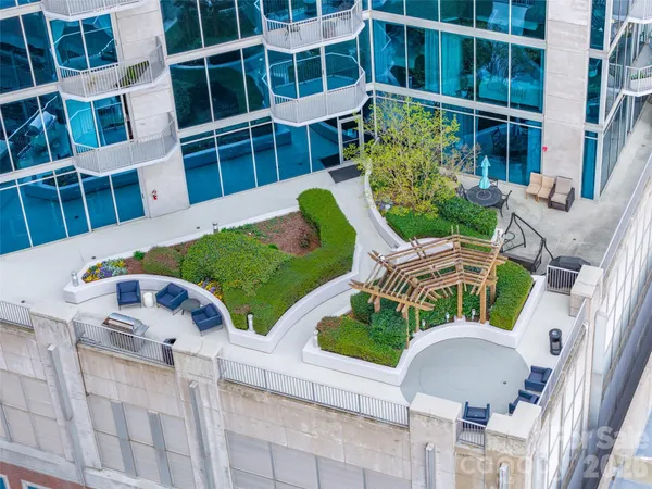 $329,900 | 210 North Church Street, Unit 2811, Charlotte, NC 28202