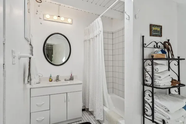 $2,495,000 | 4300 Lake County Highway, Calistoga, CA 94515