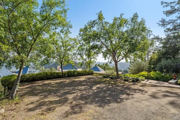 $2,495,000 | 4300 Lake County Highway, Calistoga, CA 94515