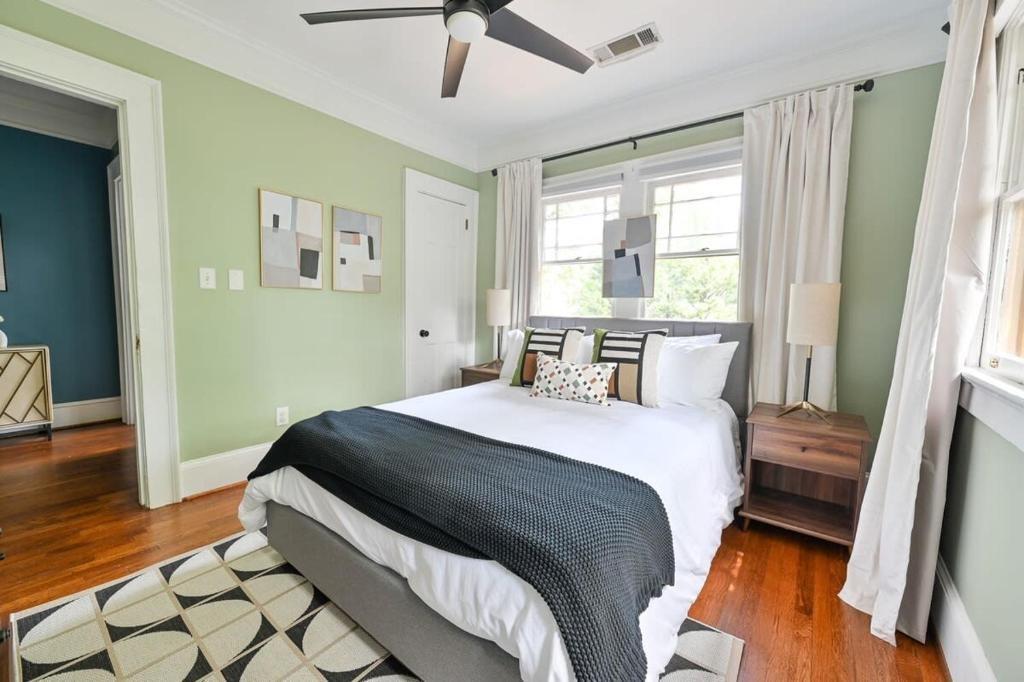 2076 Ridgedale Road Northeast Atlanta, GA 30317 - Photo 24 of 40