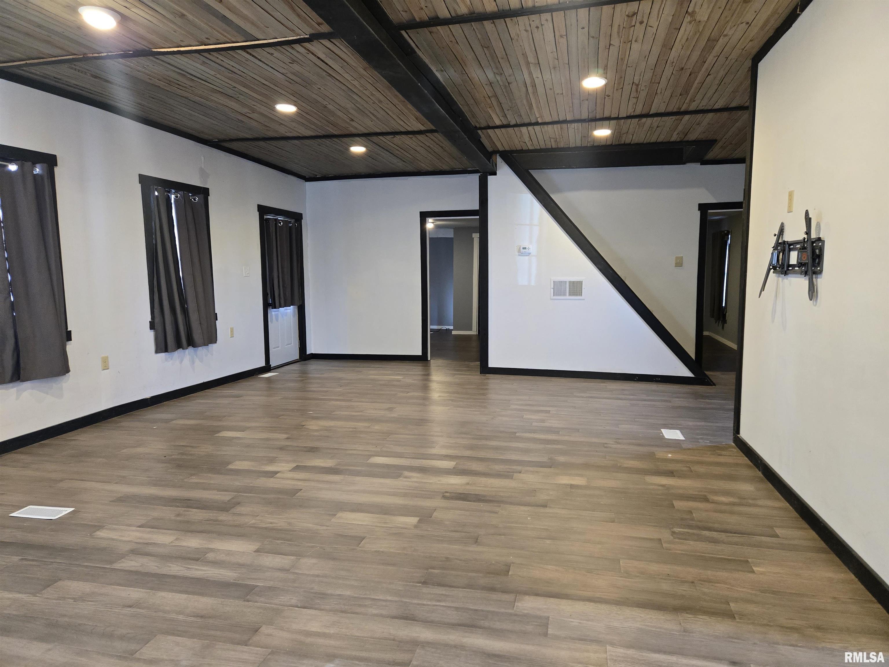 310 North Scofield Street Carthage, IL 62321 - Photo 7 of 17