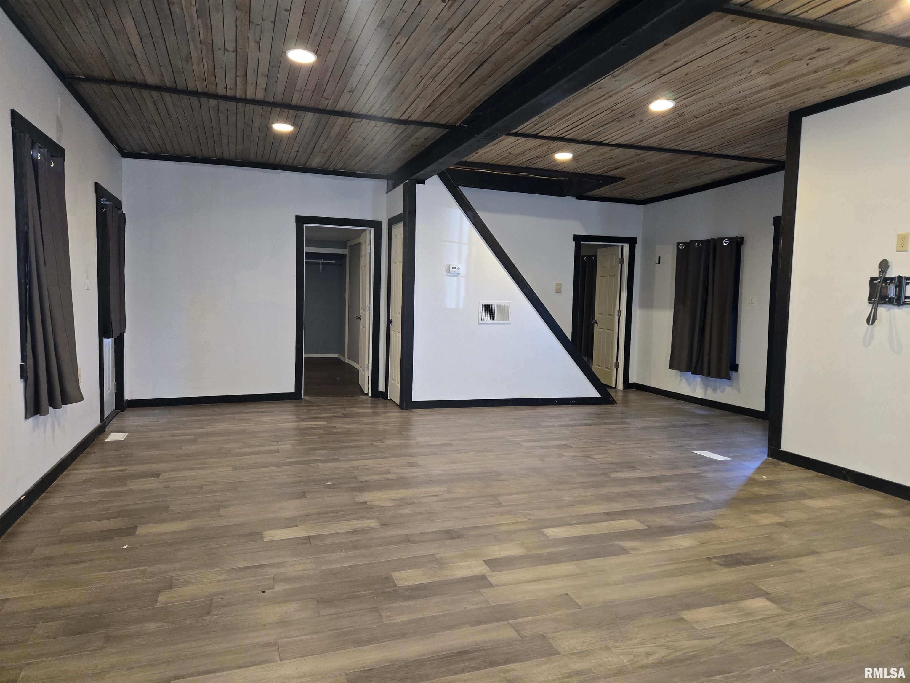 310 North Scofield Street Carthage, IL 62321 - Photo 8 of 17