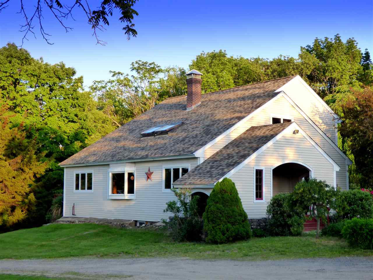 39 Nedeau Road Meredith, NH 03253 - Photo 1 of 40