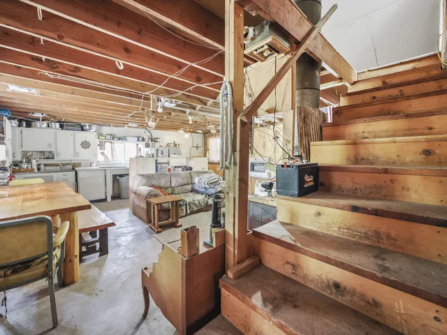 $479,900 | 250 North Warfield Road, Wellston, MI 49689