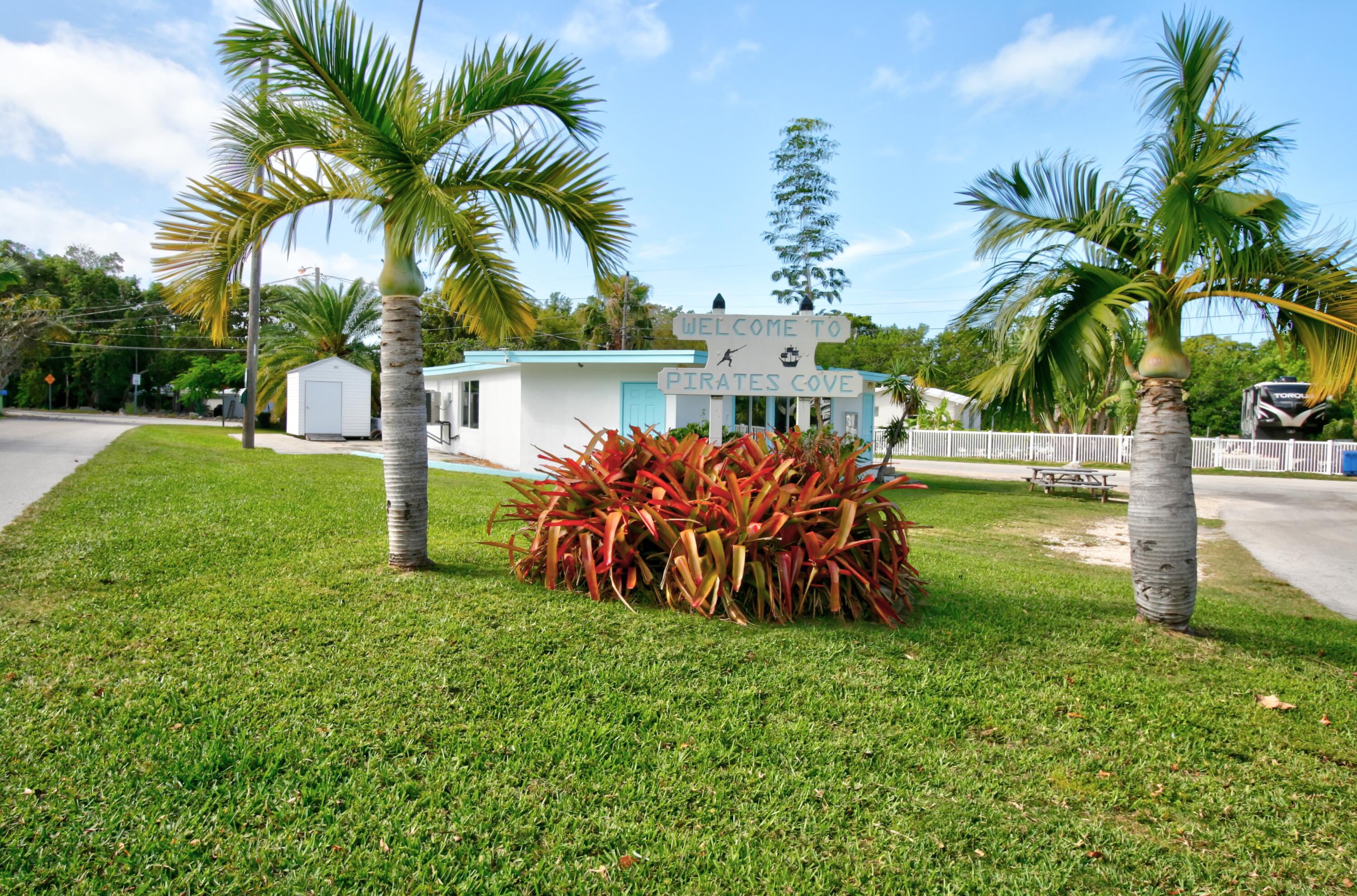 129 Pirates Drive Key Largo, FL 33037 - Photo 39 of 42 Clubhouse1