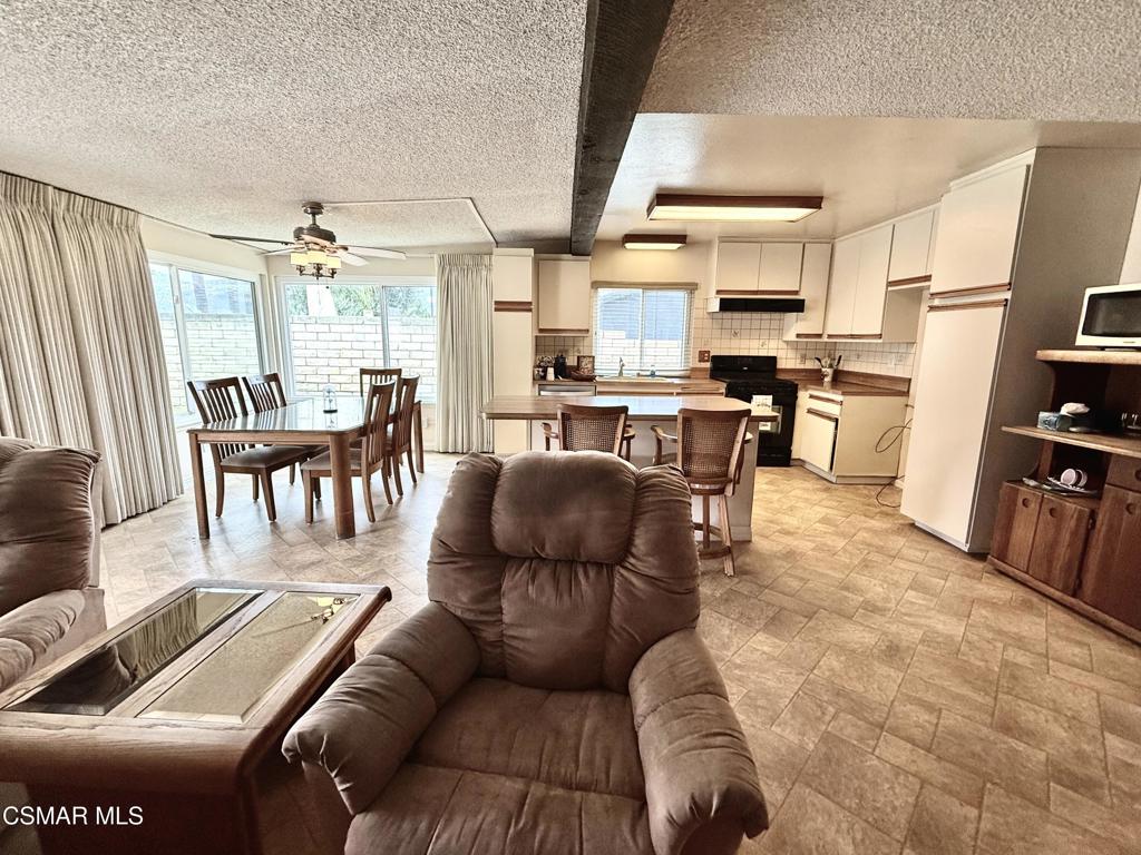 2392 Alscot Avenue Simi Valley, CA 93063 - Photo 5 of 13
