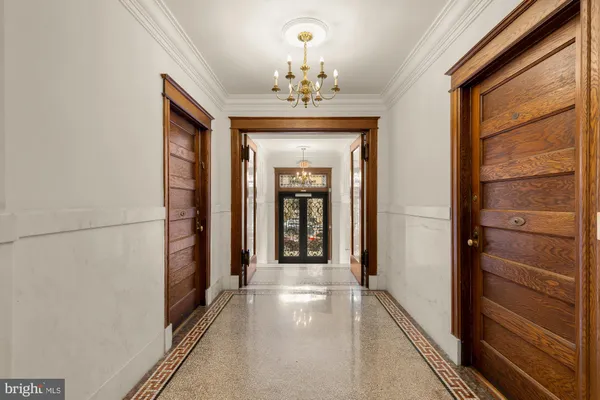 a view of entryway with a front door