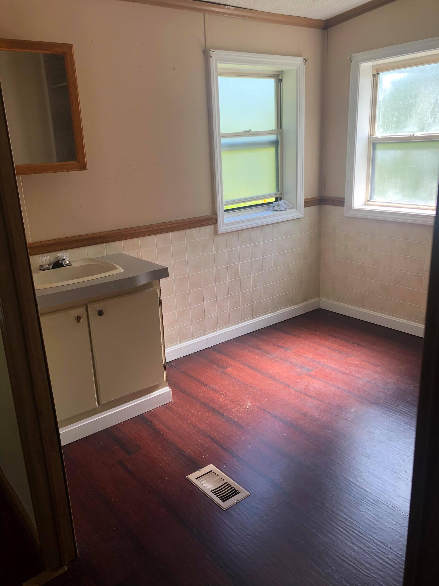 177 Birmingham Road Augusta, ME 04330 - Photo 16 of 26 Master Bath