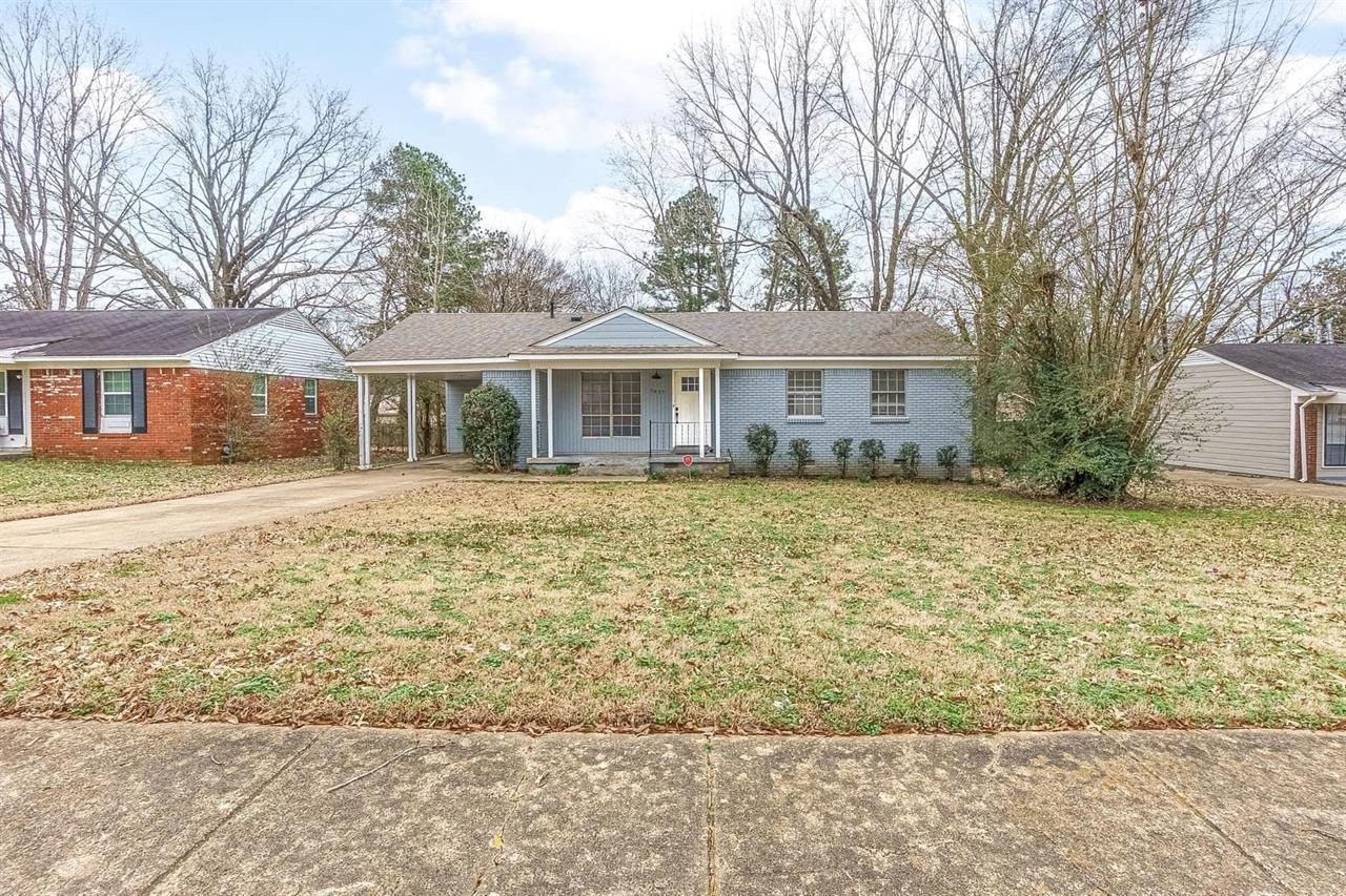 3837 Tessland Road Memphis, TN 38128 - Photo 2 of 12 a front view of a house with garden