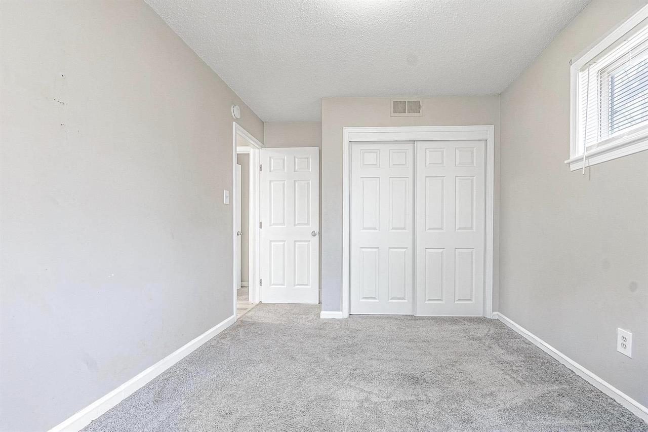 3837 Tessland Road Memphis, TN 38128 - Photo 7 of 12 a view of an empty room