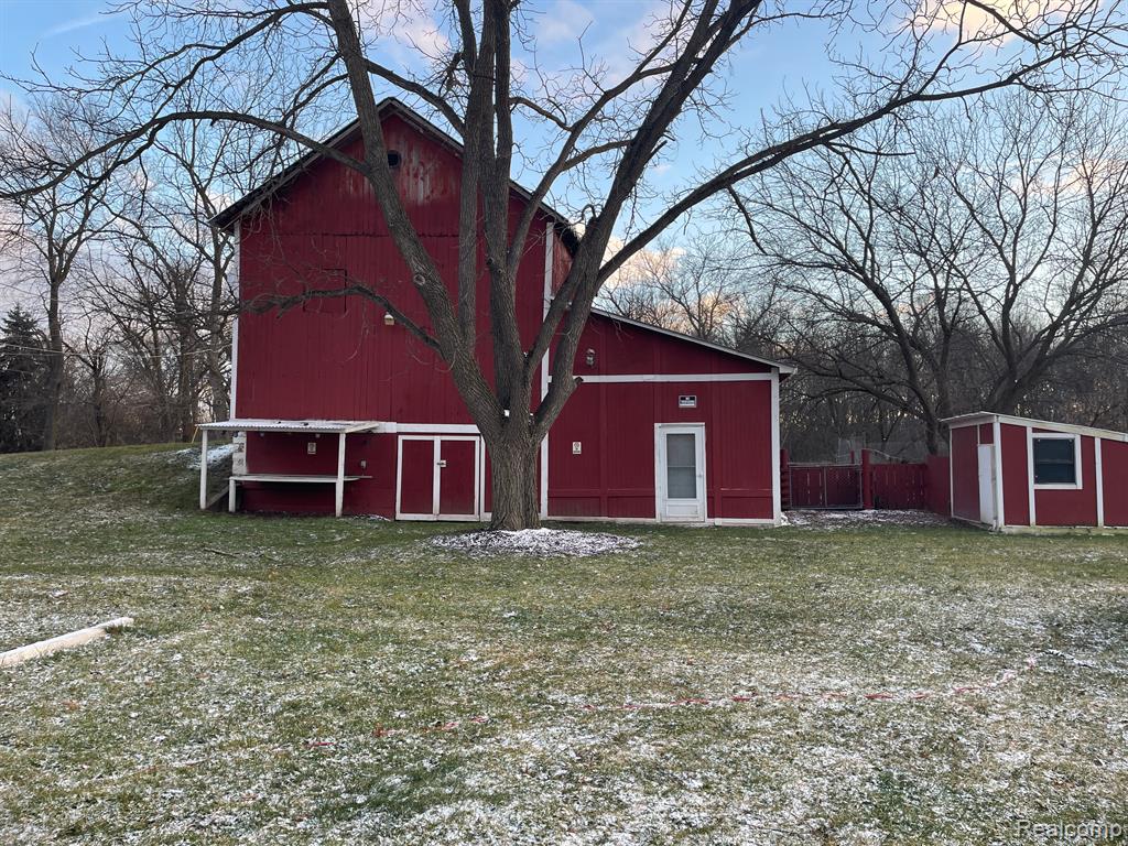 760 Sanders Road Oxford, MI 48371 - Photo 6 of 30