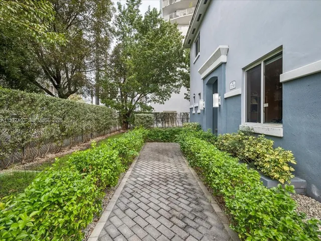 $4,500 | 2730 Southwest 26th Street, Unit 2730, Miami, FL 33133