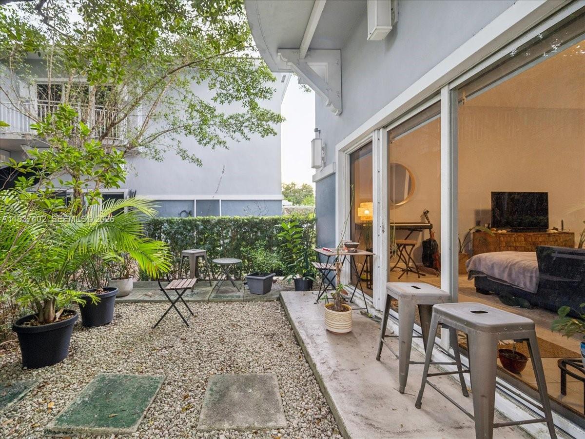 2730 Southwest 26th Street, Unit 2730 Miami, FL 33133 - Photo 19 of 21 a living room with furniture