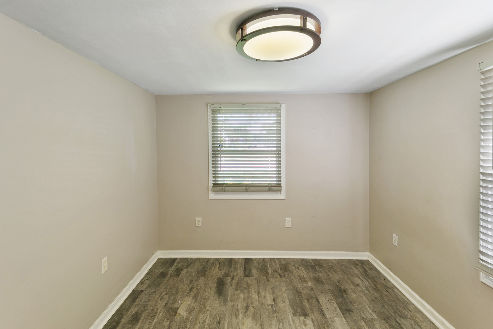 502 East High Street Morris, IL 60450 - Photo 8 of 16