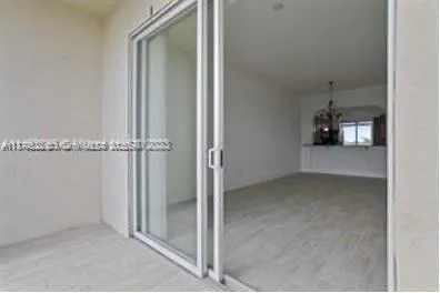 $278,900 | 3600 Oaks Clubhouse Drive, Unit 509, Pompano Beach, FL 33069