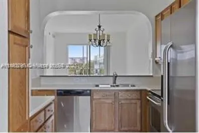 $278,900 | 3600 Oaks Clubhouse Drive, Unit 509, Pompano Beach, FL 33069